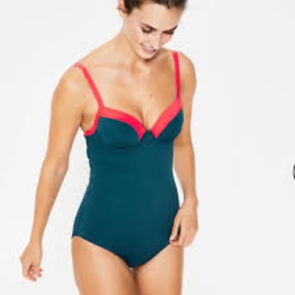 Unworn Boden Milos Cup-Size bathing suit